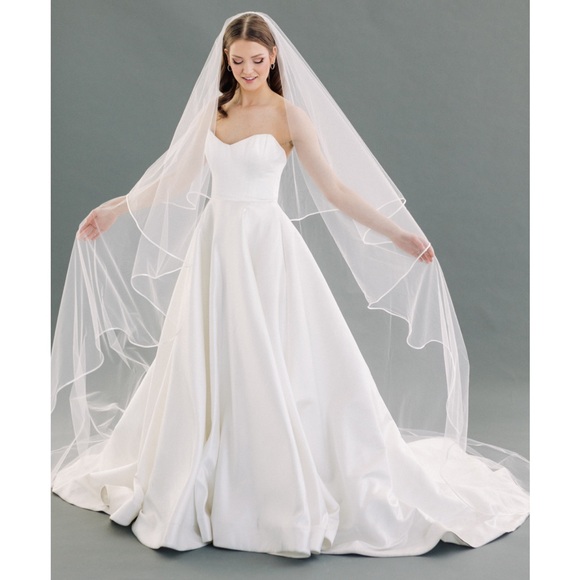 Toni Federici Je T’aime Cathedral Veil | Light Ivory - Picture 2 of 11